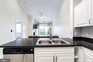 12901 Centre Park Cir, Herndon, VA 20171 - Photo 4