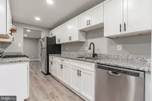 14365 Watery Mountain Ct, Centreville, VA 20120 - Photo 10
