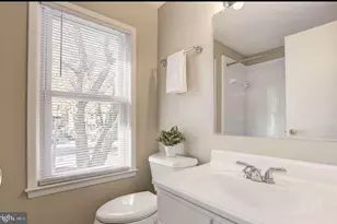 13817 Cabernet Ct, Chantilly, VA 20151 - Photo 12