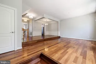 9534 Lagersfield Cir, Vienna, VA 22181 - Photo 4