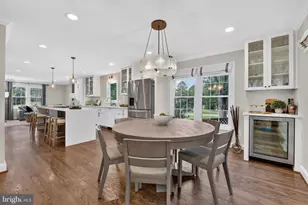 10309 Hunt Country Ln, Vienna, VA 22182 - Photo 6