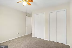 726 Gentle Breeze Ct, Herndon, VA 20170 - Photo 14