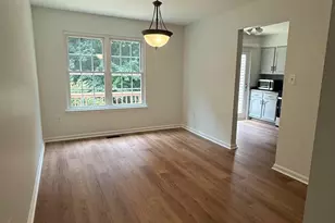 7881 Wintercress Ln, Springfield, VA 22152 - Photo 4