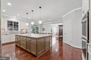 1302 Scotts Run Rd, McLean, VA 22102 - Photo 18