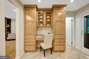 10910 Wilder Point Ln, Reston, VA 20191 - Photo 12