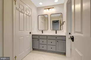 10910 Wilder Point Ln, Reston, VA 20191 - Photo 32