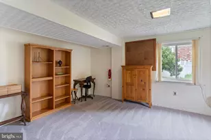 13705 Smallwood Ct, Chantilly, VA 20151 - Photo 6