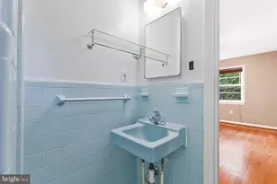 11720 Briggs Ct, Fairfax, VA 22030 - Photo 20