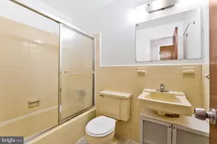 11720 Briggs Ct, Fairfax, VA 22030 - Photo 18