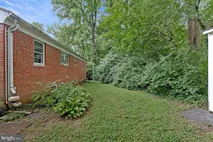 11720 Briggs Ct, Fairfax, VA 22030 - Photo 38