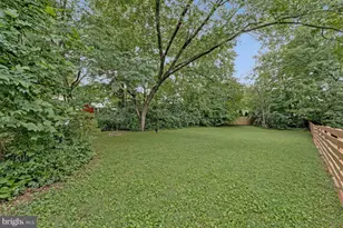 11720 Briggs Ct, Fairfax, VA 22030 - Photo 40