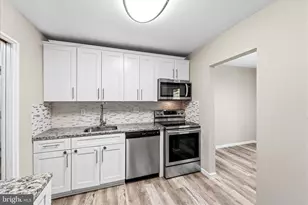 9730 Kingsbridge Dr, Fairfax, VA 22031 - Photo 16
