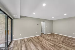 9730 Kingsbridge Dr, Fairfax, VA 22031 - Photo 10