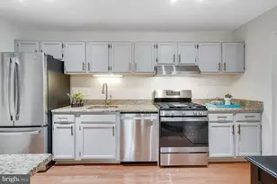 11807 Breton Ct, Reston, VA 20191 - Photo 18