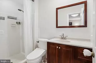 12410 Castner Ct, Fairfax, VA 22030 - Photo 18