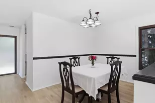 5554 Peppercorn Dr, Burke, VA 22015 - Photo 8