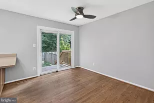 9664 Scotch Haven Dr, Vienna, VA 22181 - Photo 18