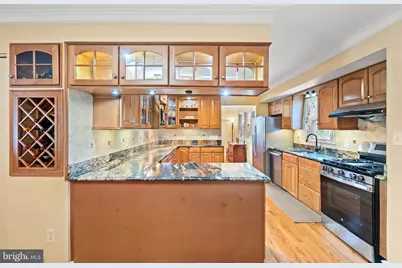 8601 Wagon Wheel Road, Alexandria, VA 22309 - Photo 2