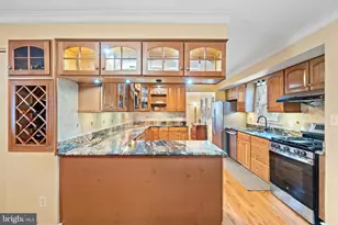8601 Wagon Wheel Rd, Alexandria, VA 22309 - Photo 2