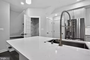 13246 Lake Woodland Way, Herndon, VA 20171 - Photo 16