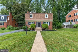 6536 Oakwood Dr, Falls Church, VA 22041 - Photo 2