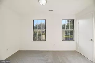 6866 Chasewood Cir, Centreville, VA 20121 - Photo 26