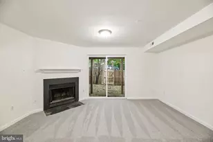 6866 Chasewood Cir, Centreville, VA 20121 - Photo 14