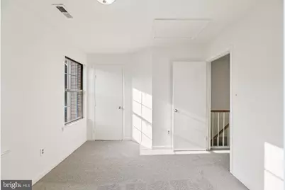 6866 Chasewood Circle, Centreville, VA 20121 - Photo 6