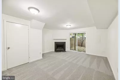 6866 Chasewood Circle, Centreville, VA 20121 - Photo 4