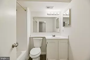 6866 Chasewood Cir, Centreville, VA 20121 - Photo 4