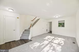 6866 Chasewood Cir, Centreville, VA 20121 - Photo 18
