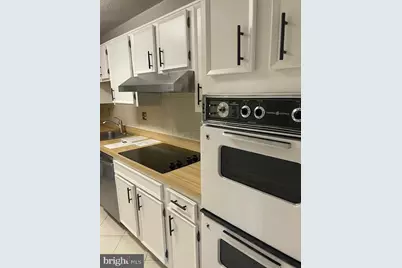 8340 Greensboro #221, McLean, VA 22102 - Photo 10