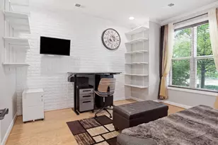 12331 Yellow Buckeye Wy., Fairfax, VA 22030 - Photo 4