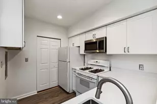 12915 Alton Square, Herndon, VA 20170 - Photo 14