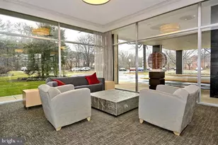 6641 Wakefield Dr, Alexandria, VA 22307 - Photo 2