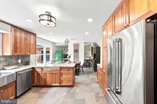 10855 Weisiger Ln, Oakton, VA 22124 - Photo 20