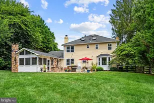 10855 Weisiger Ln, Oakton, VA 22124 - Photo 2