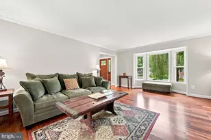 10855 Weisiger Ln, Oakton, VA 22124 - Photo 8