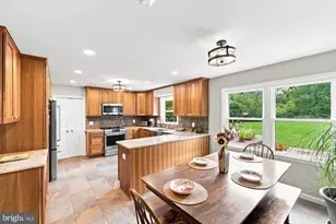 10855 Weisiger Ln, Oakton, VA 22124 - Photo 22