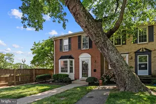 558 Windover Ave NW, Vienna, VA 22180 - Photo 48
