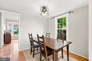 558 Windover Ave NW, Vienna, VA 22180 - Photo 12