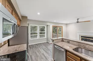 1431 Newport Springs Ct, Reston, VA 20194 - Photo 10