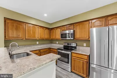 1431 Newport Springs Court, Reston, VA 20194 - Photo 8