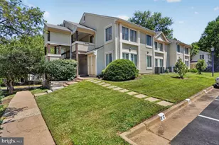 10330 Luria Commons Ct, Burke, VA 22015 - Photo 2