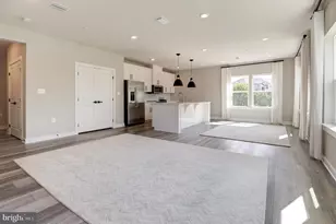 12875 Mosaic Pk Wy, Herndon, VA 20171 - Photo 4