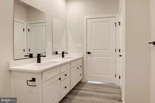 12875 Mosaic Pk Wy, Herndon, VA 20171 - Photo 18