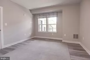 12875 Mosaic Pk Wy, Herndon, VA 20171 - Photo 14