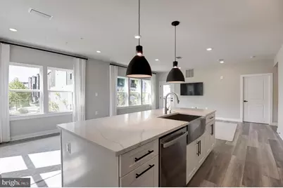 12875 Mosaic Park Way, Herndon, VA 20171 - Photo 10