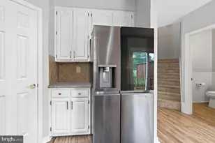 7035 Kings Manor Dr, Alexandria, VA 22315 - Photo 18