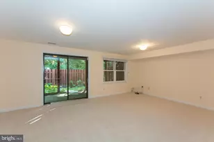 8035 Galla Knoll Cir, Springfield, VA 22153 - Photo 20
